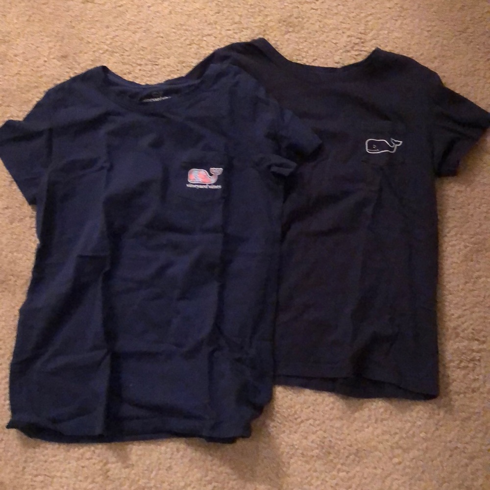 2 vineyard vine shirts